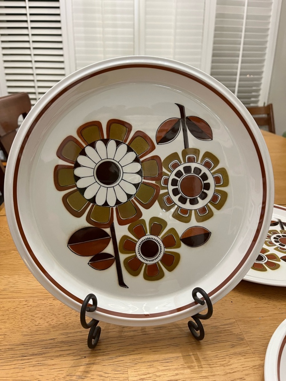 Vintage Mikasa Light & Lively Grenadier D5851 12.5 Plate/Platter Japan Set of 7